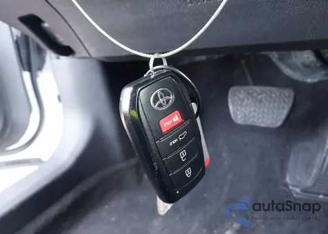 2025 Toyota Camry Le из США, поврежденный, VIN 4T1DAACK1SU512813